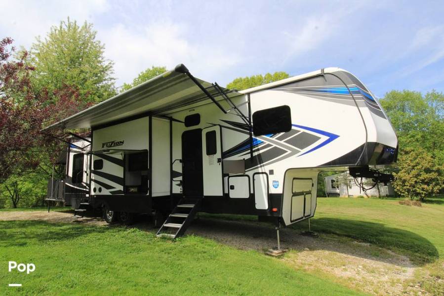 2021 Keystone Fuzion 379, $ 59,900