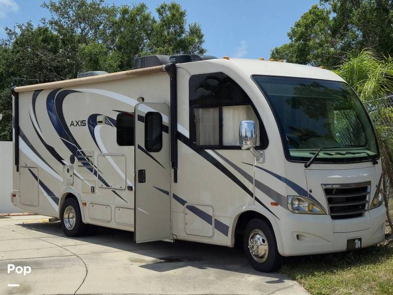2017 Thor Motor Coach Axis 25.4, $ 54,200