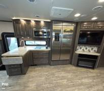 2022 Jayco Seneca 37K, $ 250,000