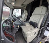 2022 Jayco Seneca 37K, $ 250,000