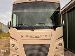 2018 Winnebago Vista LX 30T, $ 69,000