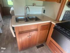 2018 Winnebago Vista LX 30T, $ 69,000