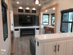 2021 CrossRoads Redwood 4150RD, $ 82,000