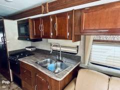 2017 Coachmen Pursuit 30FW, $ 57,000