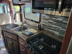 2017 Fleetwood Bounder 36H, $ 78,325