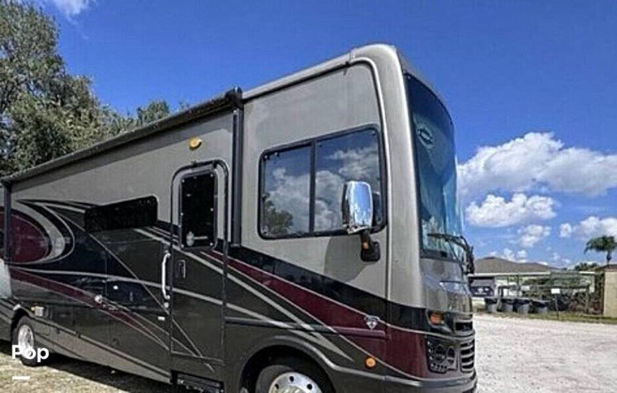 2021 Fleetwood Bounder 35P, $ 99,950