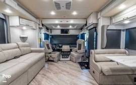 2021 Fleetwood Bounder 35P, $ 99,950