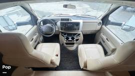 2016 Winnebago Aspect 27D, $ 56,900