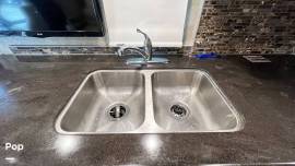 2016 Winnebago Aspect 27D, $ 56,900
