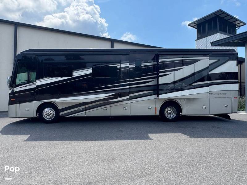 2022 Tiffin Phaeton 37BH, $ 315,000