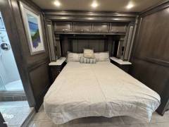 2022 Tiffin Phaeton 37BH, $ 315,000