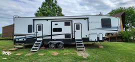 2022 Keystone Arcadia 3940LT, $ 62,000