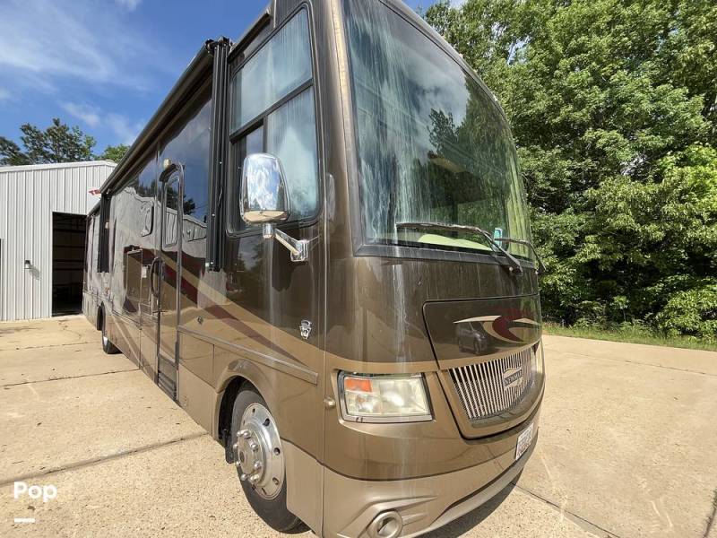 2015 Newmar Canyon Star 3953, $ 110,000