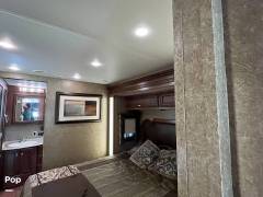 2015 Newmar Canyon Star 3953, $ 110,000