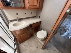 2013 Itasca Meridian 34B, $ 99,000