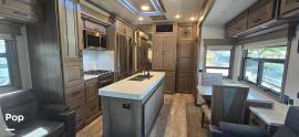 2022 DRV Mobile Suites 43 Manhattan, $ 89,500