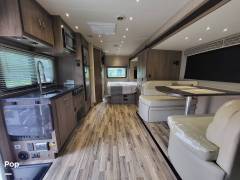 2018 Dynamax Isata 24FW, $ 76,500