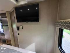 2018 Dynamax Isata 24FW, $ 76,500
