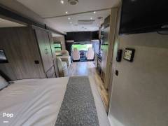 2018 Dynamax Isata 24FW, $ 76,500
