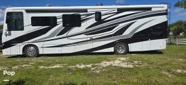2023 Newmar Kountry Star 3717, $ 220,000