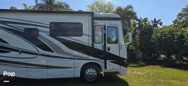 2023 Newmar Kountry Star 3717, $ 220,000