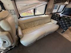 2003 Fleetwood Revolution 40C, $ 30,000