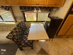 2003 Fleetwood Revolution 40C, $ 30,000