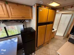 2003 Fleetwood Revolution 40C, $ 30,000