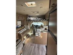 2019 Thor Motor Coach Four Winds 30D, $ 60,000