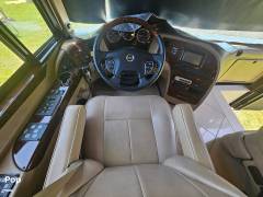 2009 Newmar Essex 4516, $ 150,000