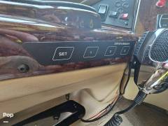 2009 Newmar Essex 4516, $ 150,000