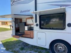 2017 Winnebago Sunstar 29VE, $ 57,500