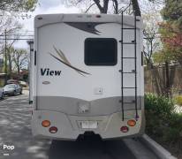 2013 Winnebago View 24J, $ 58,400
