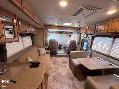 2017 Thor Motor Coach Windsport 29M, $ 57,000