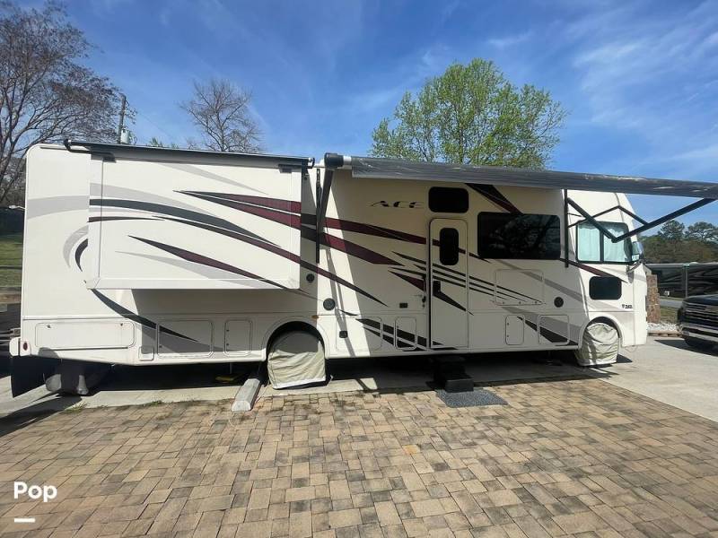 2018 Thor Motor Coach A.C.E. 32.1, $ 54,900