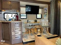 2018 Thor Motor Coach A.C.E. 32.1, $ 54,900