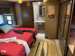 2018 Thor Motor Coach A.C.E. 32.1, $ 54,900