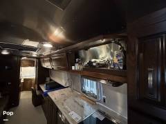 2018 Airstream Classic 33FB, $ 108,000