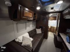 2018 Airstream Classic 33FB, $ 108,000