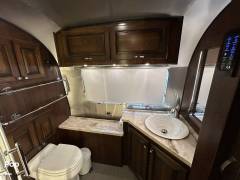 2018 Airstream Classic 33FB, $ 108,000