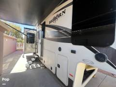 2017 Heartland Bighorn 3270RS, $ 34,999