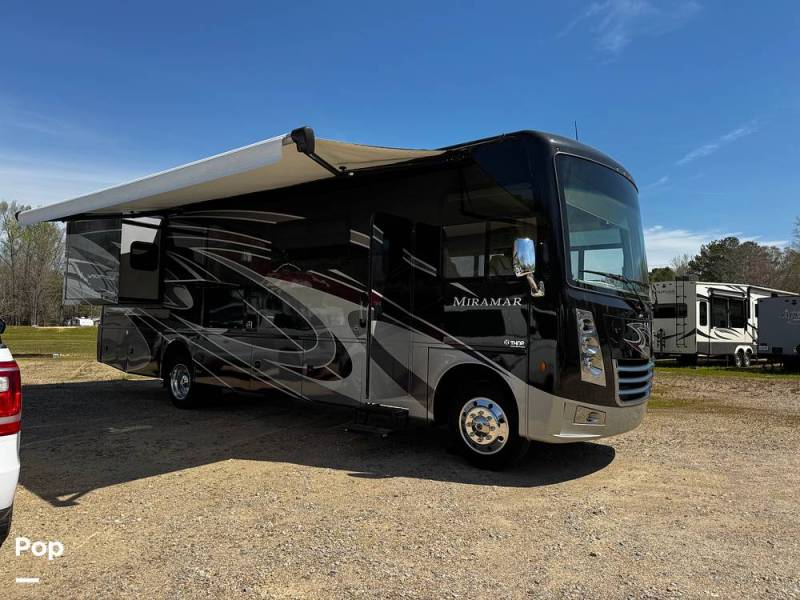 2021 Thor Motor Coach Miramar 32.2, $ 99,899