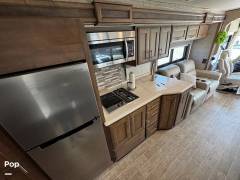 2021 Thor Motor Coach Miramar 32.2, $ 99,899