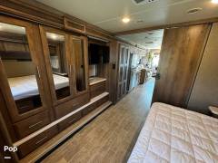 2021 Thor Motor Coach Miramar 32.2, $ 99,899