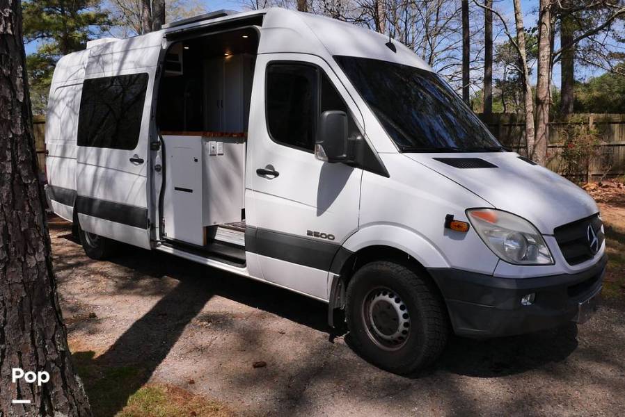 2007 Dodge Sprinter 2500 170WB, $ 54,500