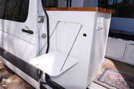 2007 Dodge Sprinter 2500 170WB, $ 54,500