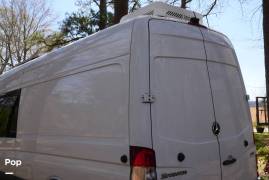 2007 Dodge Sprinter 2500 170WB, $ 54,500
