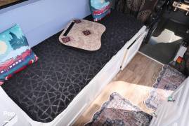 2007 Dodge Sprinter 2500 170WB, $ 54,500