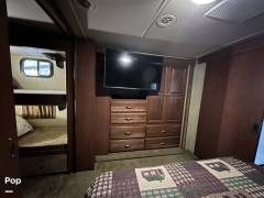 2014 Winnebago Vista 35B, $ 42,500