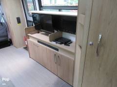 2020 Leisure Travel Wonder W24MB, $ 103,000
